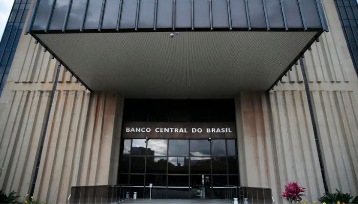  Mercado financeiro reduz para 4,72% previsão de inflação em 2025 